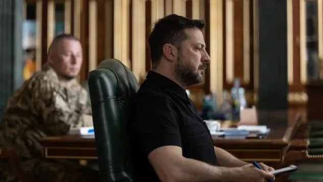 Обговорили фронт та мідлстрайки: нарада Зеленського з військовим керівництвом